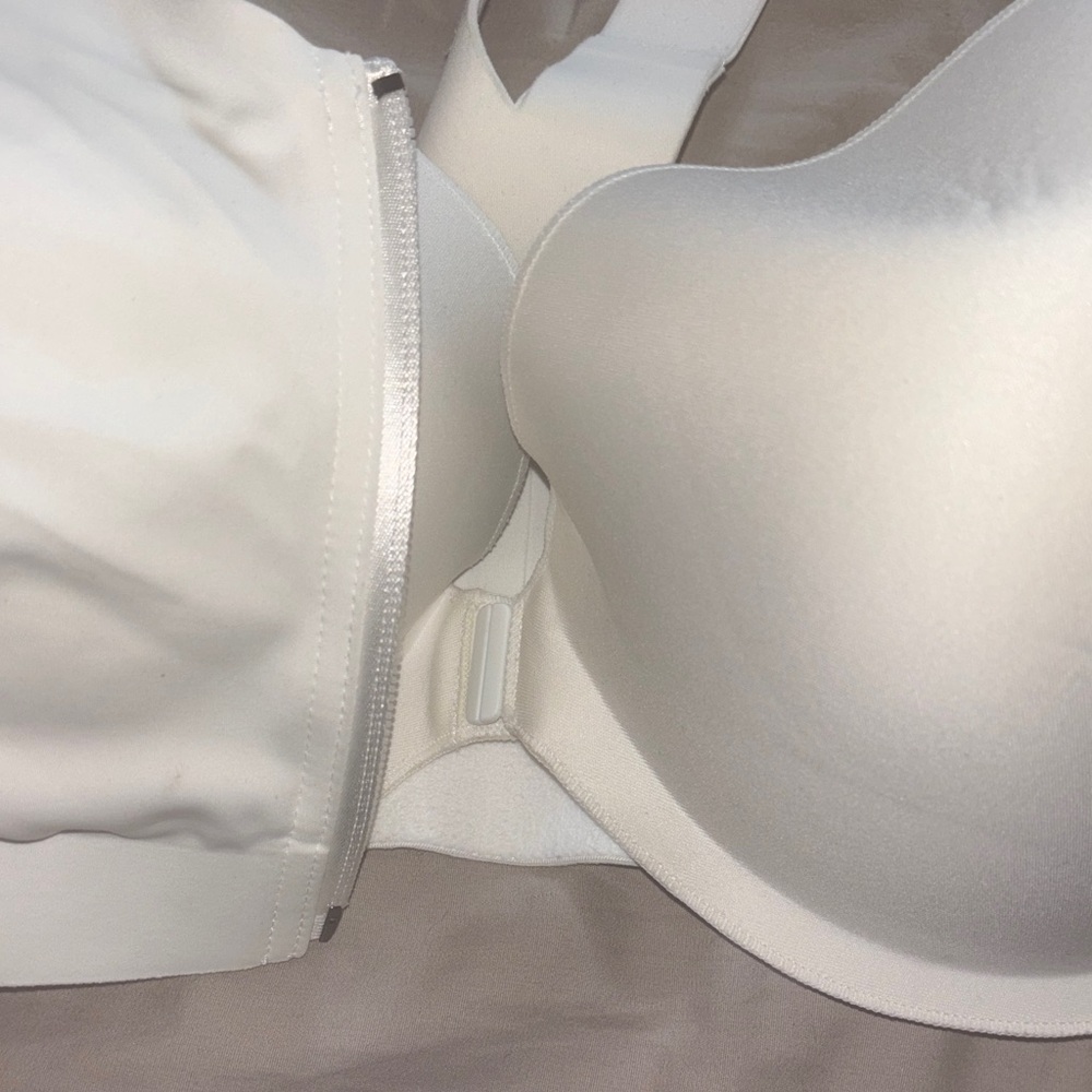 Victoria's Secret Knockout Front-Close Sports Bra sz 38DD - Picture 8 of 12